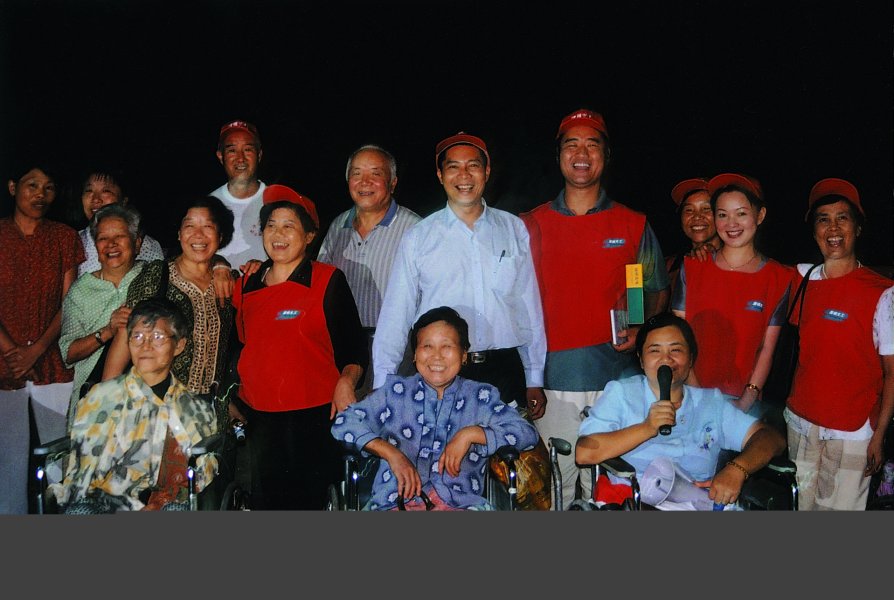 人大代表参选助残照片 005.jpg